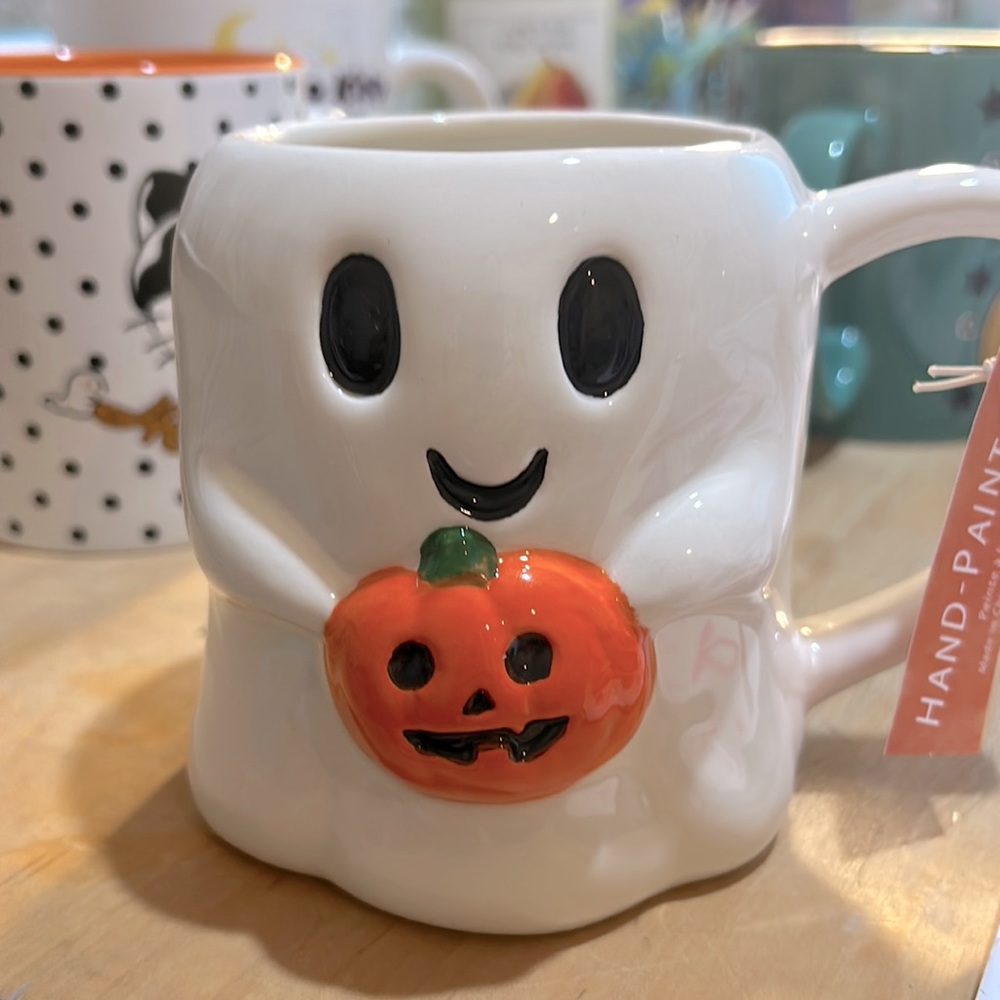 Ghost mug holding a pumpkin 🎃